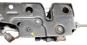 Fechadura Capô Vw Jetta 2.5 2008