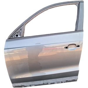 Porta Dianteira Esquerda Audi Q3 Original Detalhe Dianteira Esquerdo Cinza-escuro