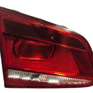 Lanterna Tampa Lado Esquerdo Passat 12-14 B7 Vermelho Esquerdo/motorista Vermelho