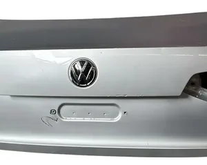 Tampa Porta Mala Volkswagen Jetta Ano 13/16 Original Prateado