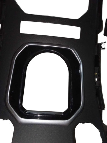Moldura Console Central Range Rover Evoque 2012 - Imagem 2