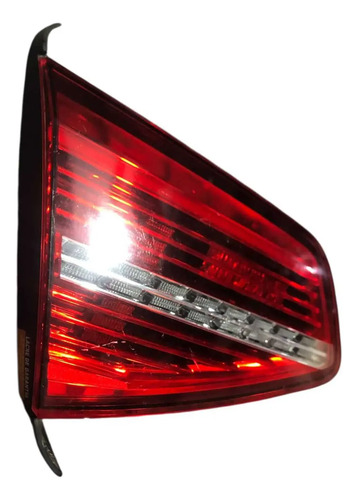 Lanterna Tampa Traseira Esquerda Vw Passat Tsi 2.0 2019 Esquerdo/motorista Vermelho