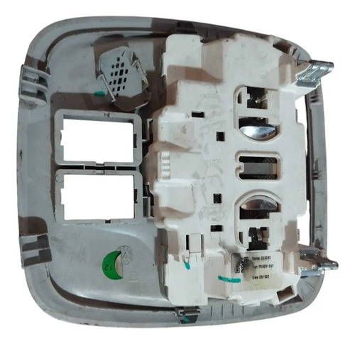 Luz Teto Cortesia Chevrolet Tracker 2020 2021 2022 2023 2024 - Imagem 4