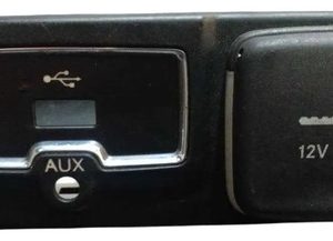 Entrada Tomada Usb Aux 12v Jeep Renegade Trailhawk 2019