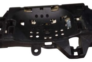 Suporte Maçaneta Externa Dianteira Direita Q5 2.0 2020 Preto Dianteira