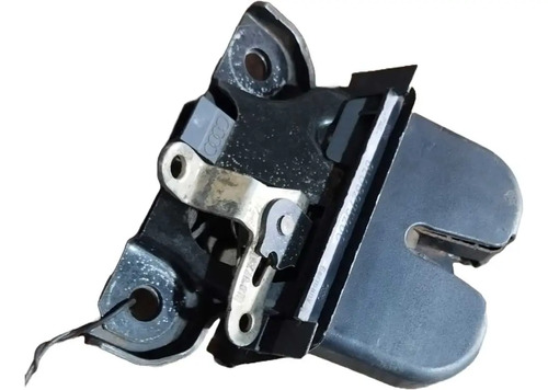 Fechadura Tampa Porta Malas Audi A3 8l0827520c - Imagem 4
